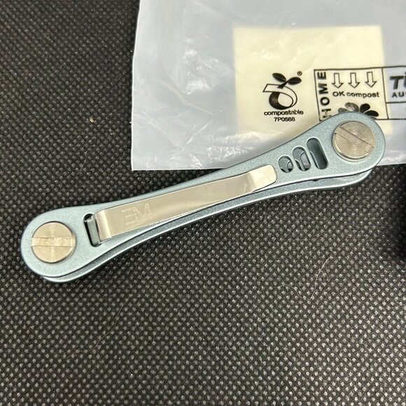 New EM Compact Key organizer - Picture 3 of 3